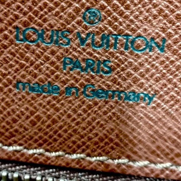 Louis Vuitton Vintage Saint Cloud MM Crossbody - Picture 11 of 11